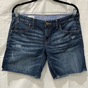 Gap Size 28/6 Cut Off Jean Shorts